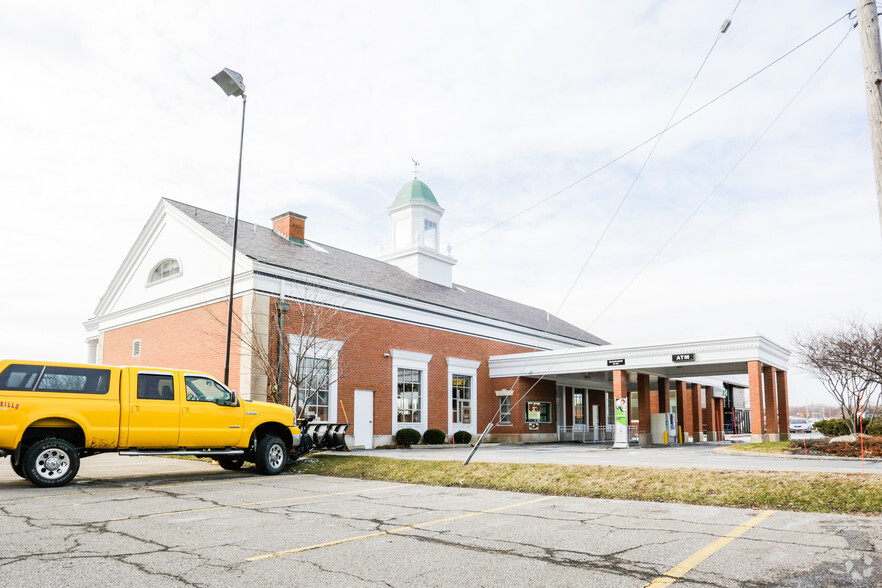 361 Midway Blvd, Elyria, OH à vendre - Photo du bâtiment - Image 3 de 7