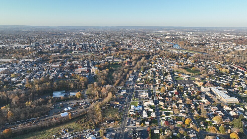 1330 S 4th St, Allentown, PA à louer - Photo du bâtiment - Image 2 de 20