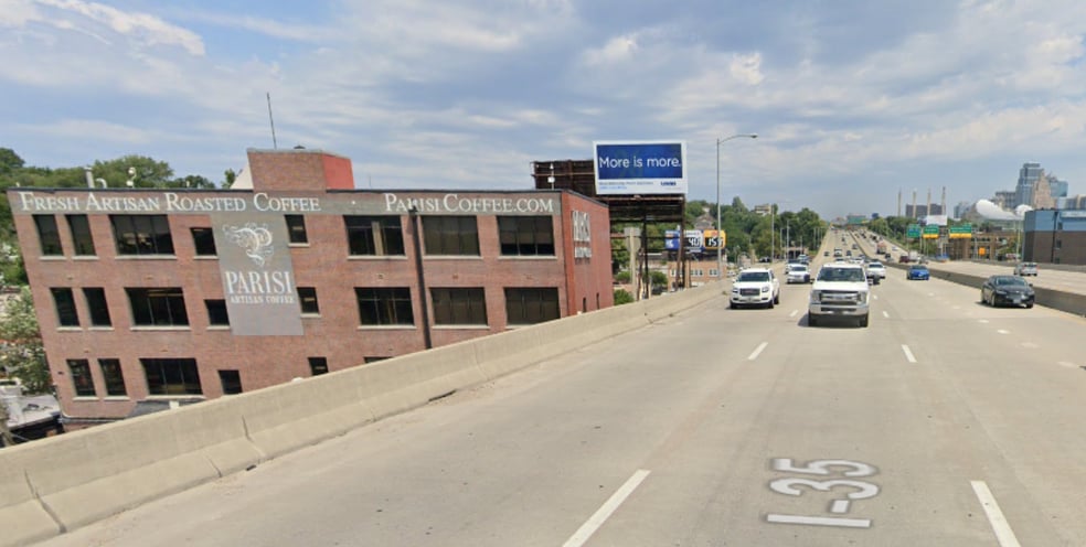 710 W 24th St, Kansas City, MO for lease - Building Photo - Image 1 of 11