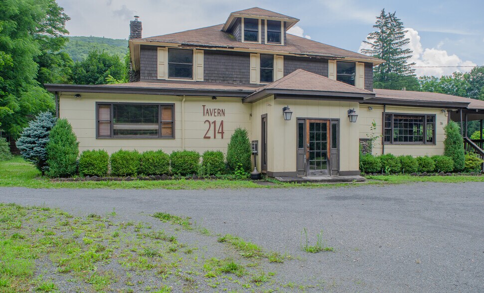 76 Route 214, Phoenicia, NY à vendre - Photo du bâtiment - Image 3 de 31