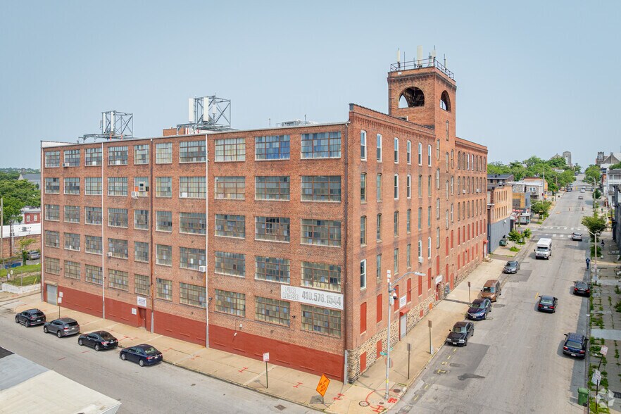 208 S Pulaski St, Baltimore, MD à vendre - Photo du bâtiment - Image 1 de 20