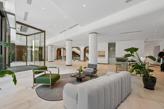 104-110 Boulevard Haussmann, Paris for lease Interior Photo- Image 2 of 23