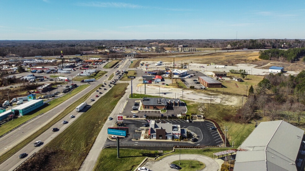 298 W Cumberland Gap Pky, Corbin, KY for sale - Building Photo - Image 3 of 11