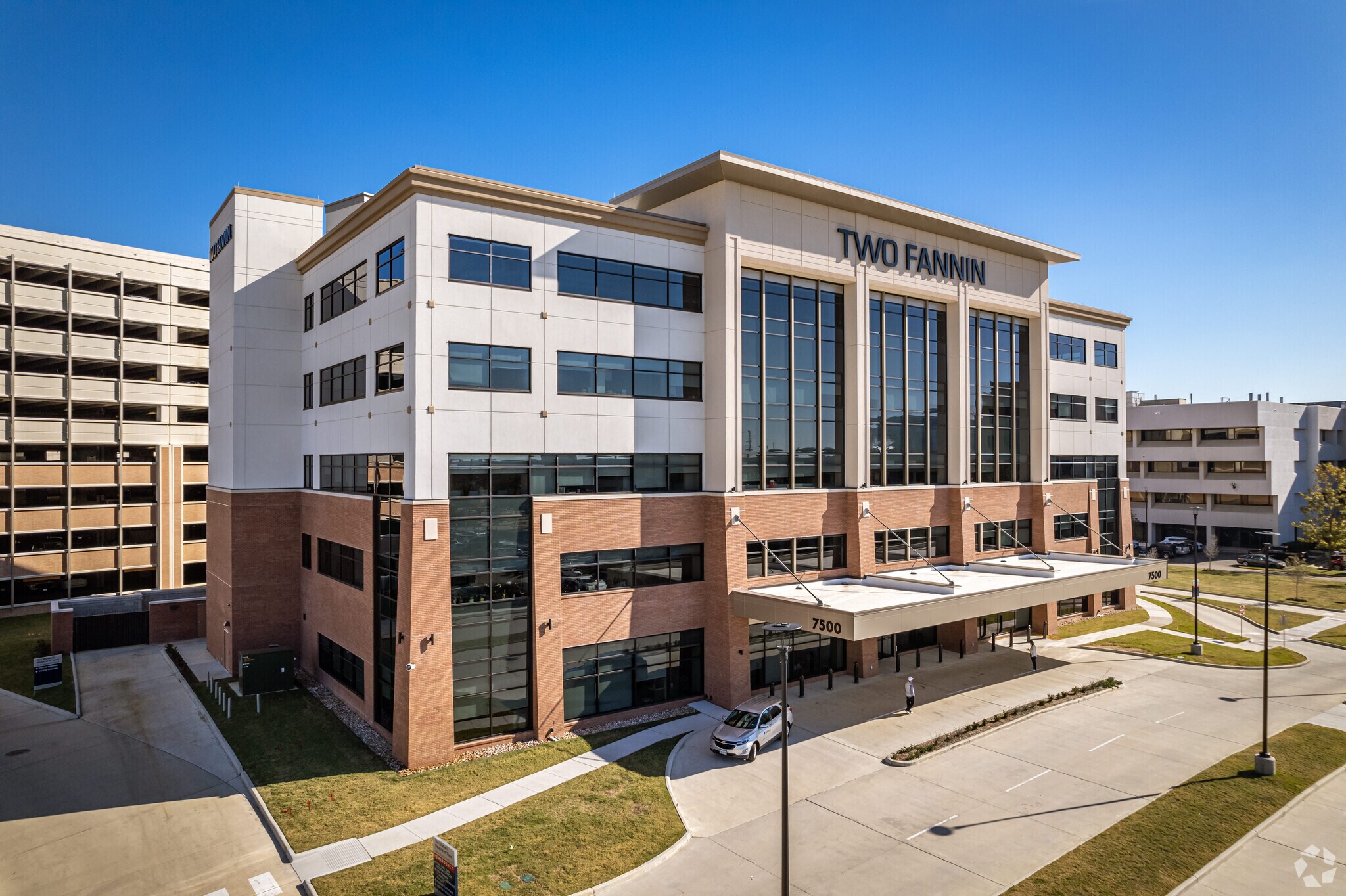 7500 Fannin St, Houston, TX à louer Photo du bâtiment- Image 1 de 16