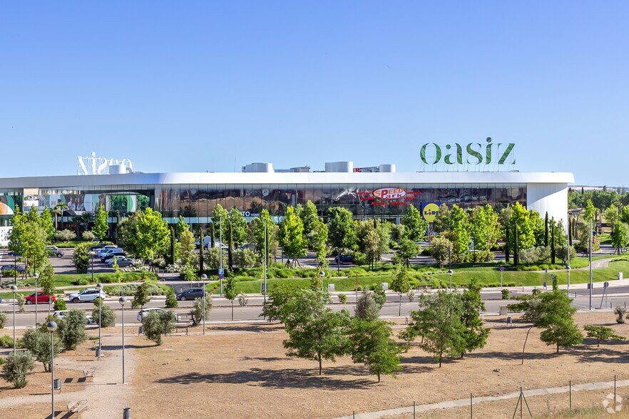 Retail in Torrejón de Ardoz, Madrid for lease - Primary Photo - Image 1 of 3