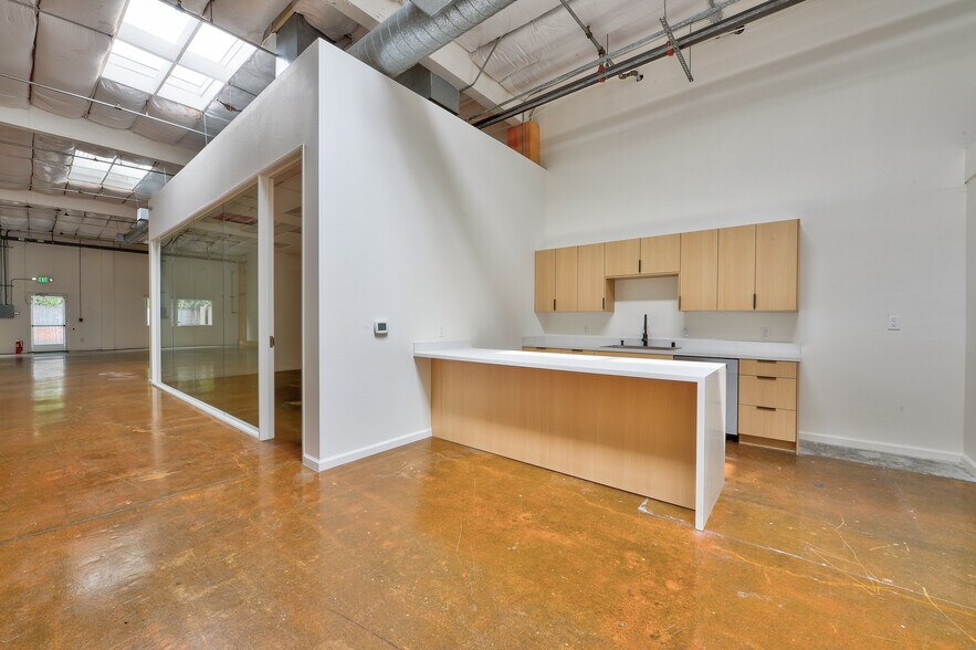 977-979 Commercial St, Palo Alto, CA à louer - Photo du bâtiment - Image 3 de 9