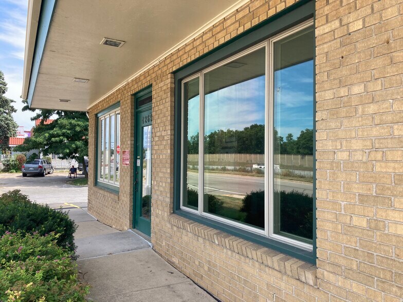 4269 W Beltline Hwy, Madison, WI for lease - Building Photo - Image 3 of 8