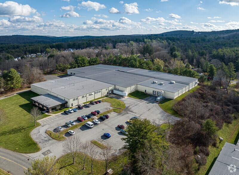 368 Ella Grasso Ave, Torrington, CT for lease - Primary Photo - Image 1 of 8