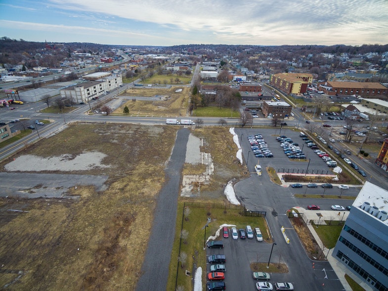 201 S Crouse Ave, Syracuse, NY for sale - Primary Photo - Image 2 of 3