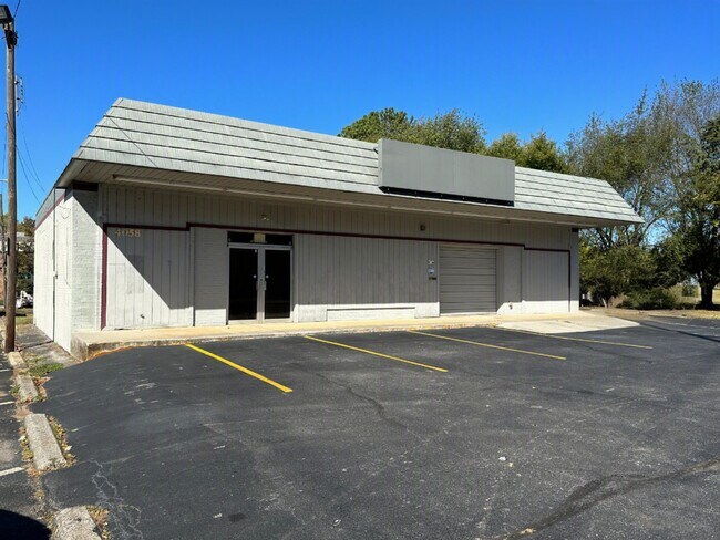 Plus de détails pour 4058 S Memorial Pky, Huntsville, AL - Industriel à vendre