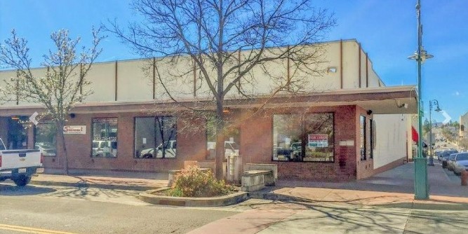 1700 Market St, Redding, CA for lease - Primary Photo - Image 1 of 15