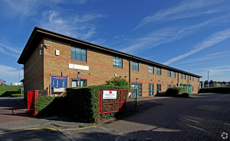 Great Central Way, Londres à louer - Photo du bâtiment - Image 2 de 7