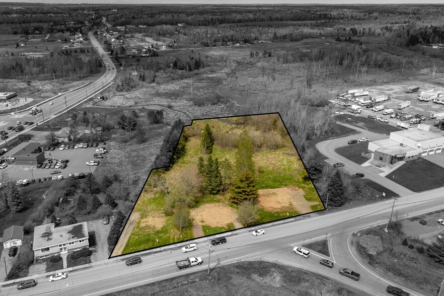 38 Caledonia Rd, Moncton, NB for sale - Building Photo - Image 2 of 5