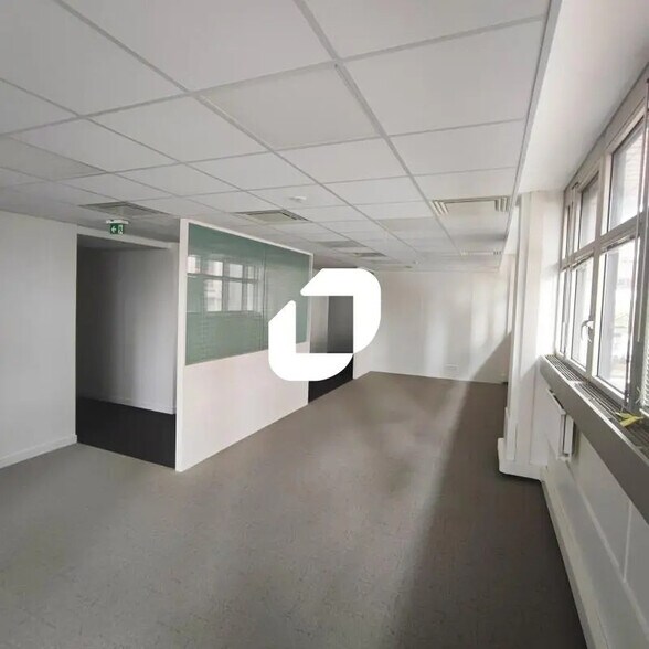 Office in Fontenay-sous-Bois for lease - Interior Photo - Image 3 of 5