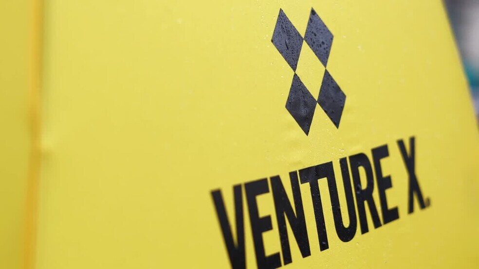 1763 Columbia Rd NW, Washington, DC à louer - Vidéo sur l’inscription commerciale - Image 3 de 45