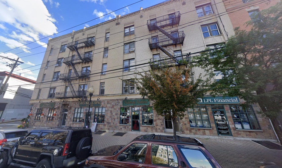 4530 Park Ave, Weehawken, NJ à louer - Photo du bâtiment - Image 2 de 2