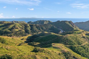 66 Acres in Malibu with Ocean Views - Dépanneur