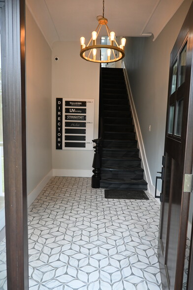 123 Green St, Woodbridge, NJ for lease - Interior Photo - Image 3 of 8