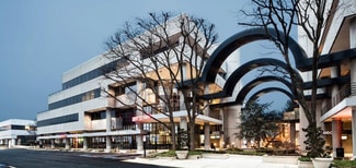 Plus de détails pour 8605 Westwood Center Dr, Vienna, VA - Commerce de détail à louer