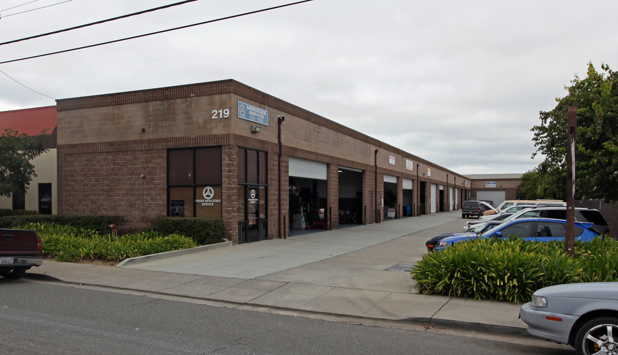 219 Old County Rd, San Carlos, CA à vendre Photo principale- Image 1 de 1