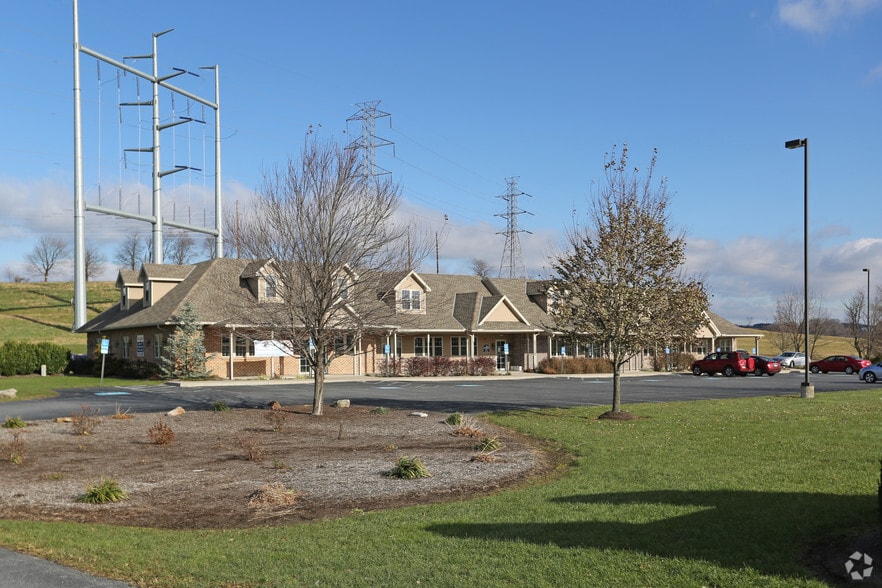 7175-7191 Bernville Rd, Bernville, PA for lease - Building Photo - Image 2 of 2