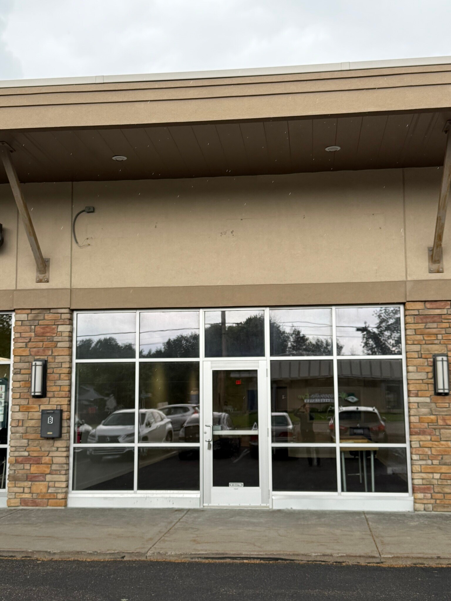 1789 N Lexington Ave, Roseville, MN for lease Building Photo- Image 1 of 8