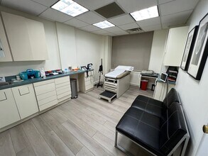 115 Central Park W, New York, NY à louer Photo intérieure- Image 2 de 4