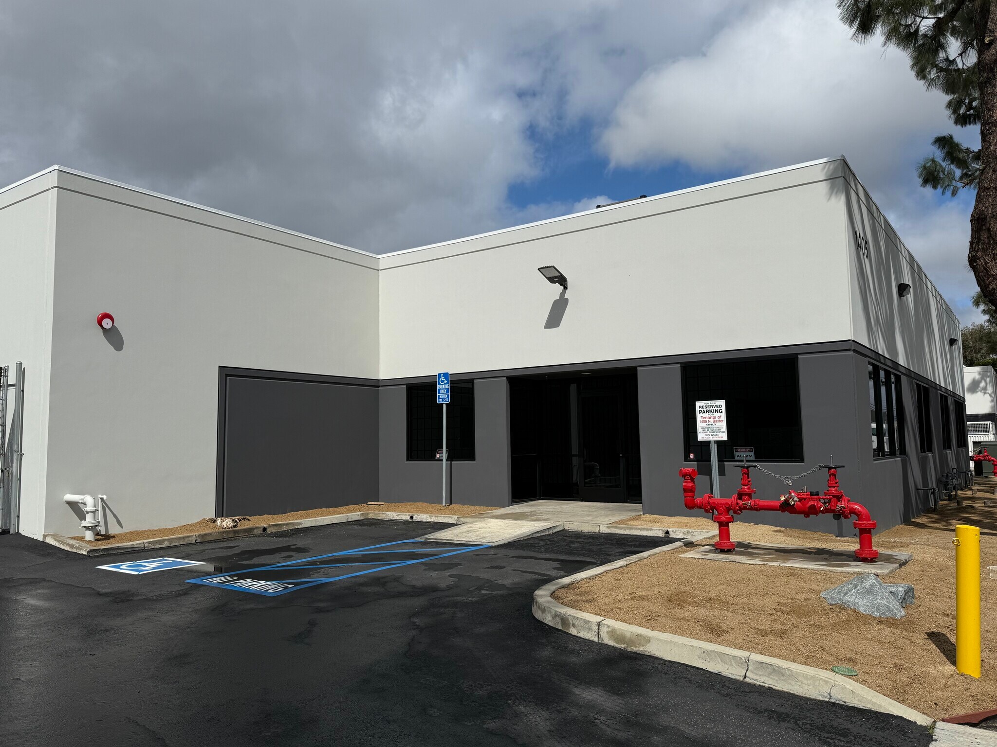 1405 N Baxter St, Anaheim, CA à vendre Photo du bâtiment- Image 1 de 1