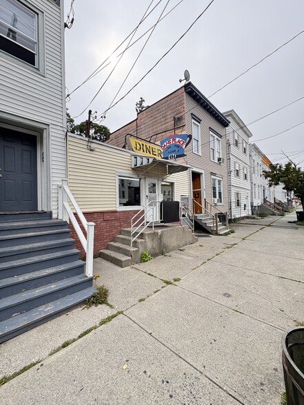 494 Washington Ave, Albany, NY for sale - Building Photo - Image 3 of 5