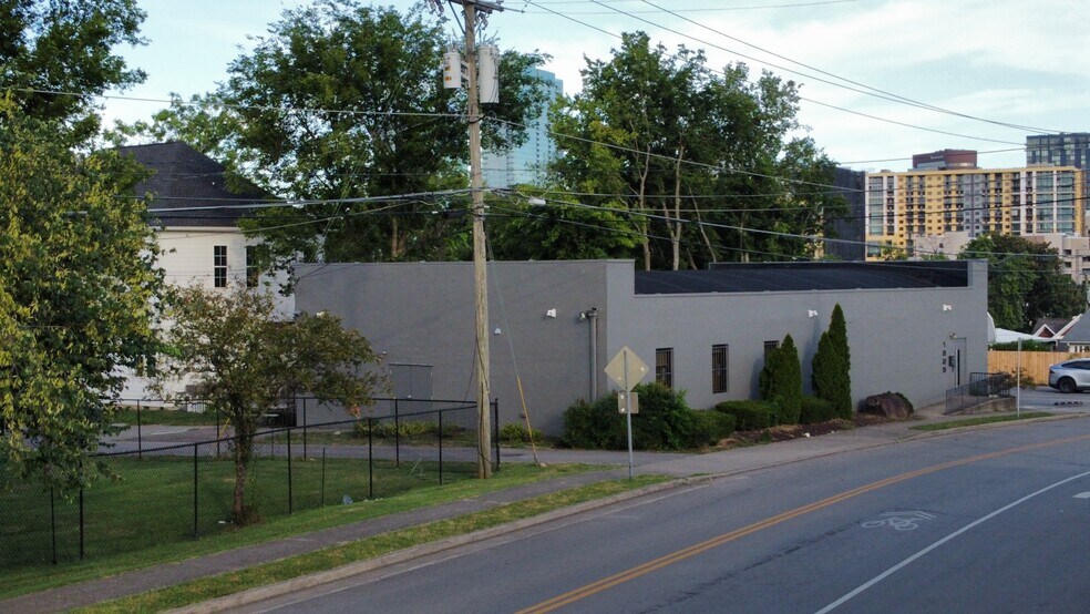1829 Jo Johnston Ave, Nashville, TN à vendre - Photo du bâtiment - Image 3 de 15