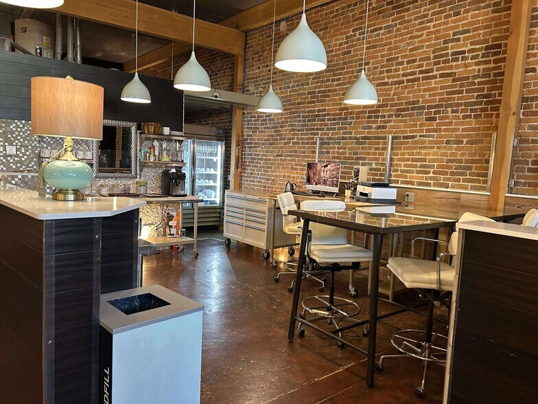 108 Dewey Ave, Poteau, OK à vendre - Photo du bâtiment - Image 2 de 32