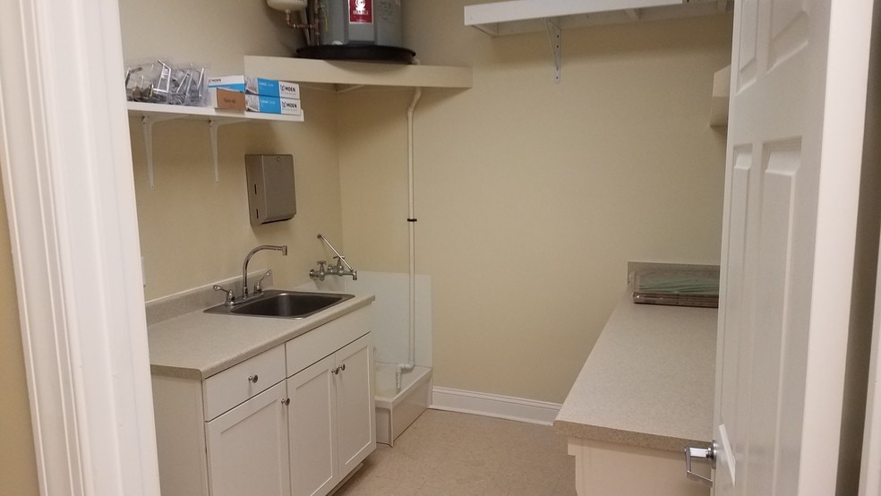 172 Linden Dr, Winchester, VA for sale - Building Photo - Image 2 of 40