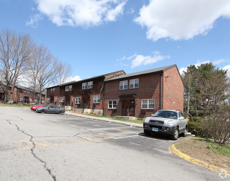 84 Ash St, Willimantic, CT à vendre - Photo principale - Image 1 de 1