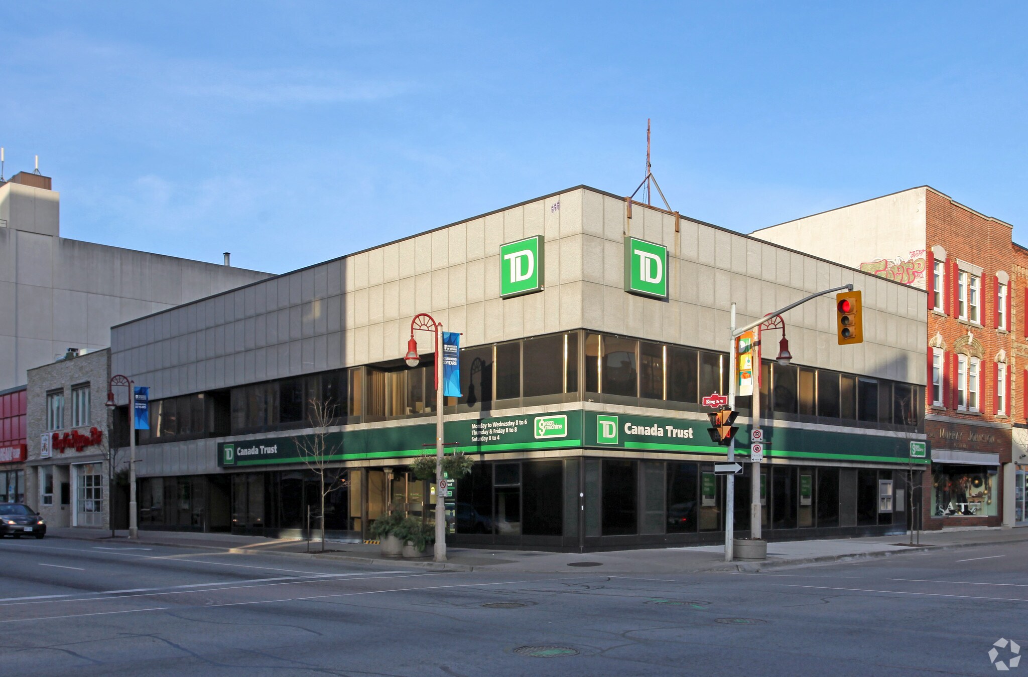 4 King St W, Oshawa, ON à vendre Photo du bâtiment- Image 1 de 3