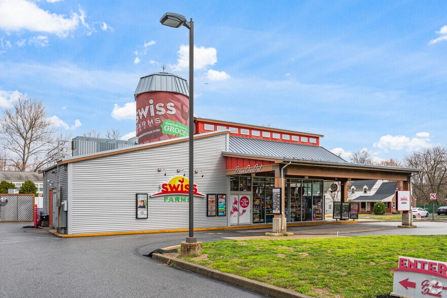 301 W MacDade Blvd, Milmont Park, PA for lease - Building Photo - Image 2 of 6