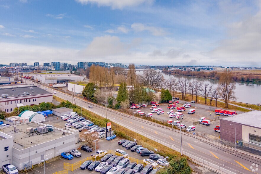 7580 River Rd, Richmond, BC à louer - Photo du bâtiment - Image 2 de 2