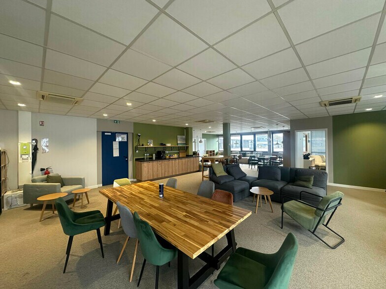 Bureau dans Strasbourg à vendre - Photo du bâtiment - Image 2 de 7