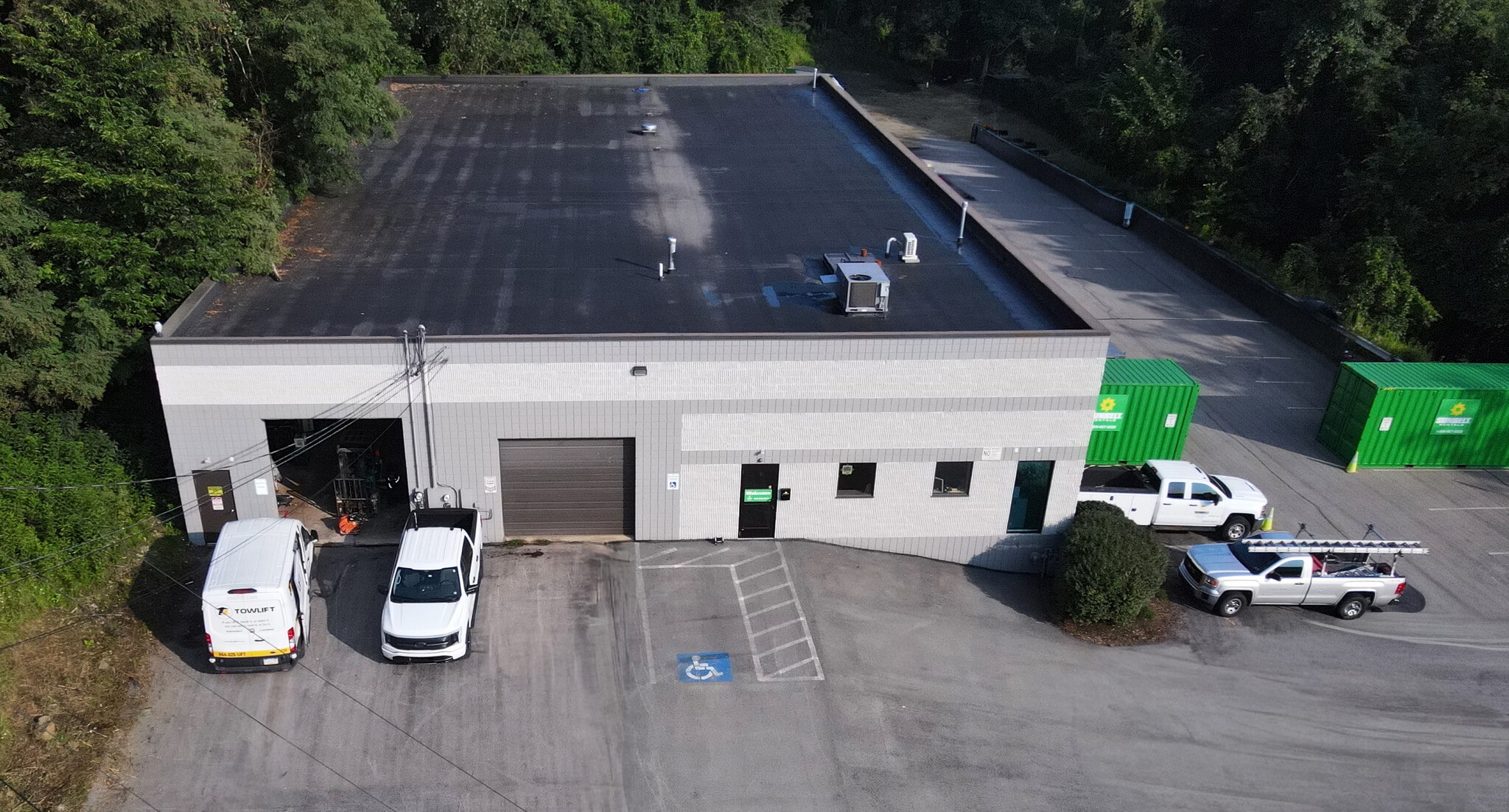 772 Pine Valley Dr, Pittsburgh, PA for lease Primary Photo- Image 1 of 3