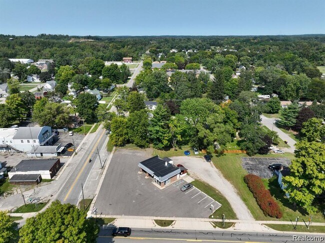 More details for 509 E Main St, Pinckney, MI - Retail for Sale