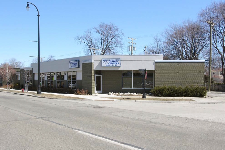 17700-17712 Mack Ave, Grosse Pointe, MI for lease - Building Photo - Image 1 of 10