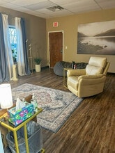 7702 E 91st St, Tulsa, OK for lease Interior Photo- Image 2 of 9