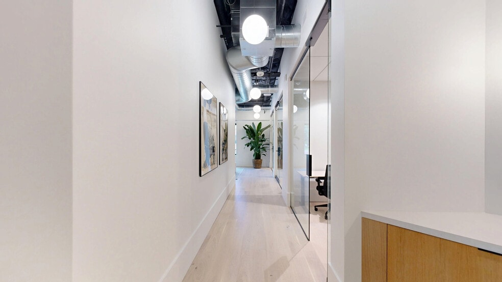 9840-9850 N Central Expy, Dallas, TX for lease - Matterport 3D Scan - Image 3 of 28