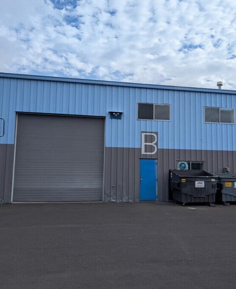 163 SW Freeman Ave, Hillsboro, OR for lease - Building Photo - Image 2 of 8