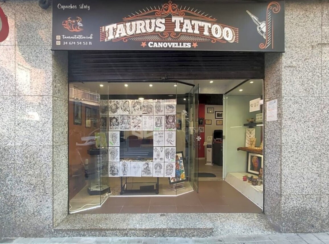 Commerce de détail dans Canovelles, Barcelona à louer Plan d’étage- Image 1 de 7