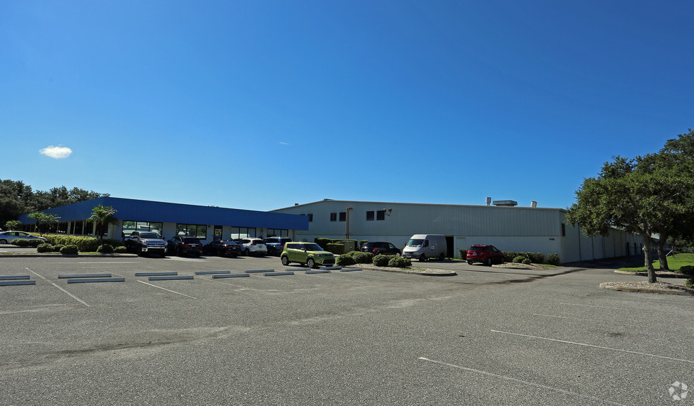 2150 Whitfield Ave, Sarasota, FL for lease - Primary Photo - Image 1 of 12