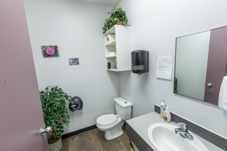 4602 50 St, Stettler, AB à vendre - Photo intérieure - Image 2 de 31