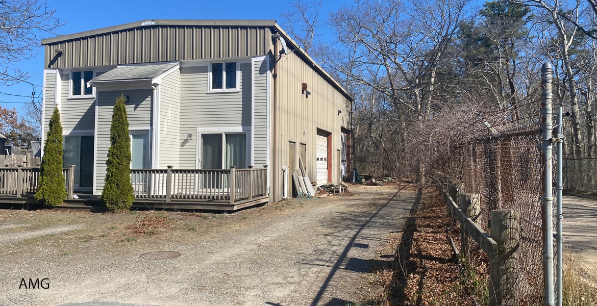 77 Old Yarmouth Rd, Hyannis, MA for sale Primary Photo- Image 1 of 5