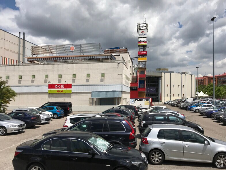 Commerce de détail dans Tres Cantos, Madrid à vendre - Photo du bâtiment - Image 3 de 8