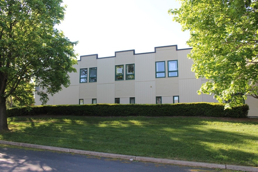 401-423 Coventry Dr, Phillipsburg, NJ à vendre - Photo du bâtiment - Image 3 de 23