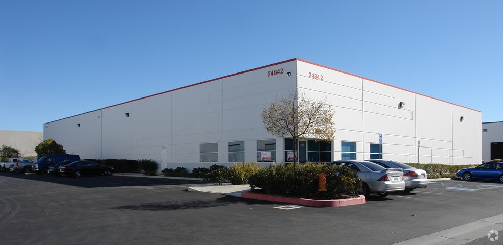 24842 Avenue Rockefeller, Valencia, CA for sale - Primary Photo - Image 1 of 3